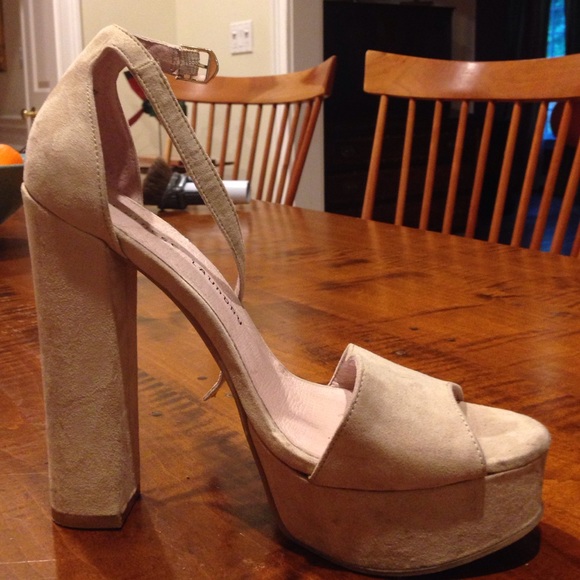Chinese Laundry Nude Platform Heels Size 8.5