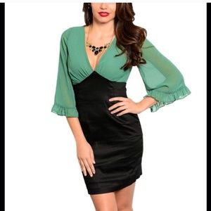 🛍🎉BLACK FRIDAY SALE! NWT Green and Black Dress