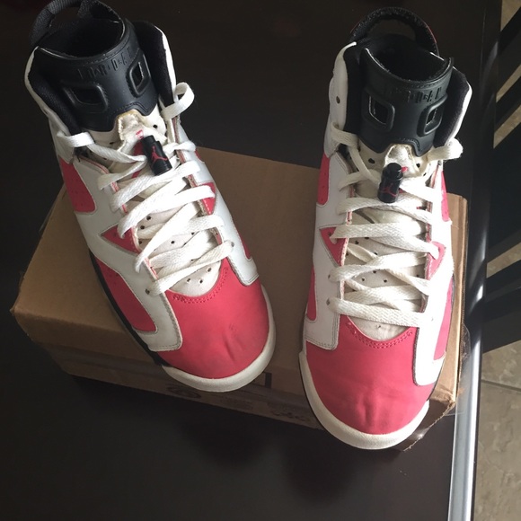 Jordan 6's (size7y)