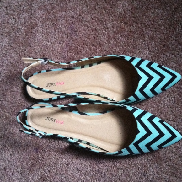JustFab Shoes - JustFab Slingback Chevron Flats Sz 9