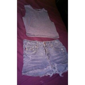 Forever 21 Black and white crop top