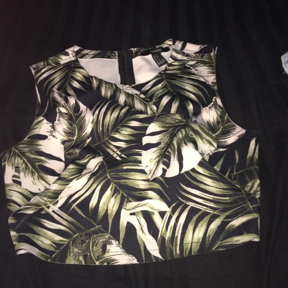 crop top