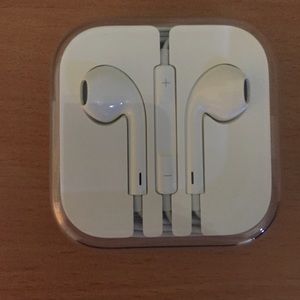 Apple head phones