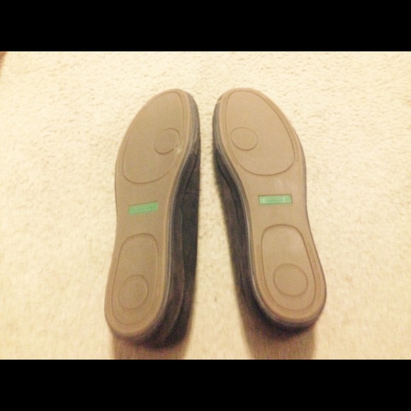 FLATS!!! - Picture 3 of 3