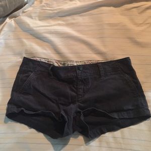 American Eagle twill shortie