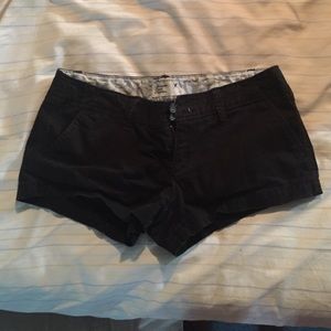 American Eagle twill shortie
