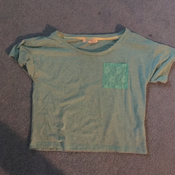 Loose crop top