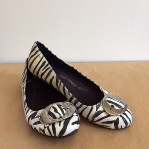 Super comfy Dr. Scholls flats in zebra print