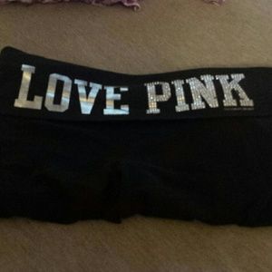 Love pink yoga pants