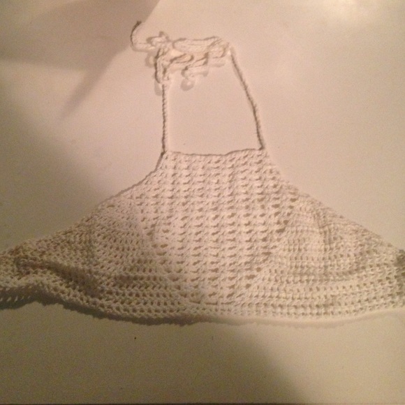 CROCHET CROP TOP