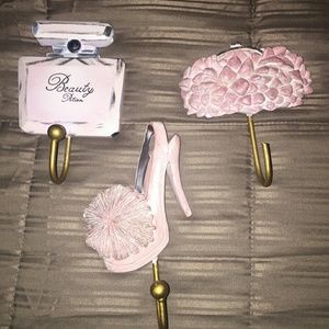 Bathroom towel hooks