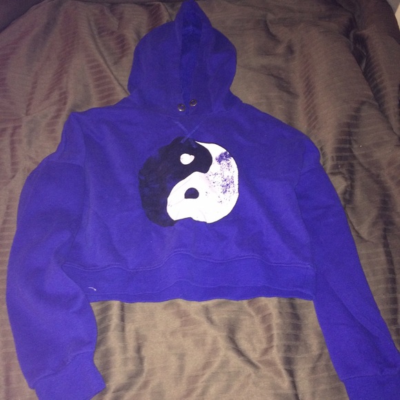 la hearts cropped sweatshirt