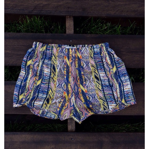 🚨MARKDOWN🚨 Tribal Printed Shorts