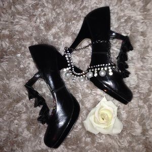 Madden girl  black Tstrap heel