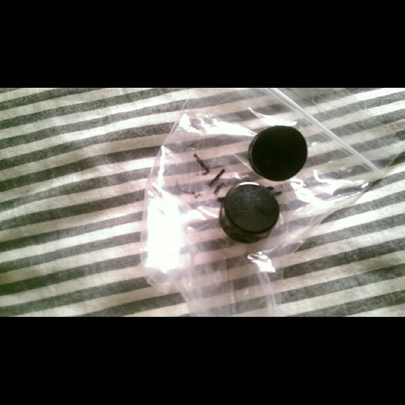 SIZE BETWEEN 5/8" & 3/4" NEVER WORN GAUGES