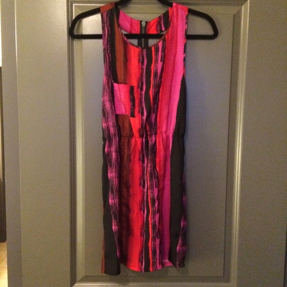 T-back zippered dress