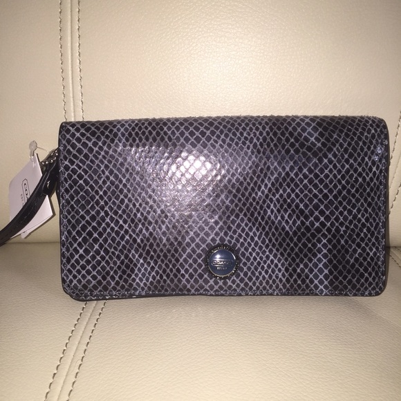 Coach wristlet F50107 (SV/BK) - Picture 1 of 3
