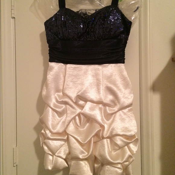Navy & cream prom dress