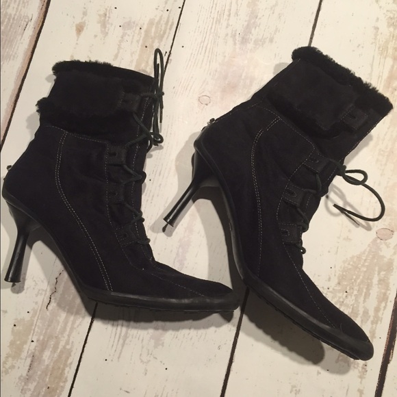 Gently loved Anne Klein AK soft boot with fur
