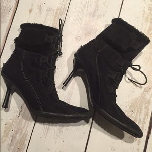 Gently loved Anne Klein AK soft boot with fur