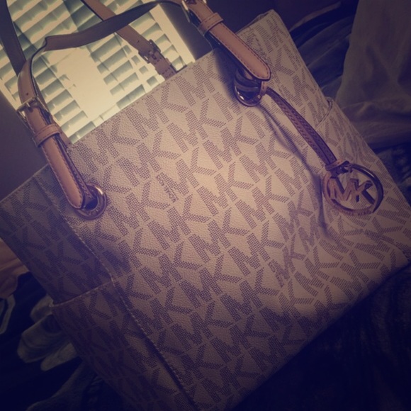 Still for Sale !!!!! MK Bag