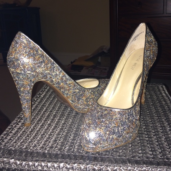 Sparkly Platform Heels **NEVER WORN**