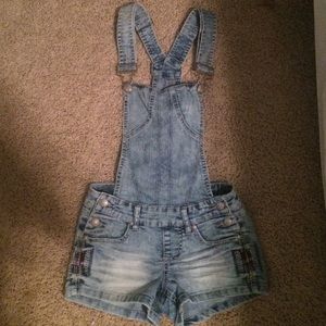 Lightly washed overalls