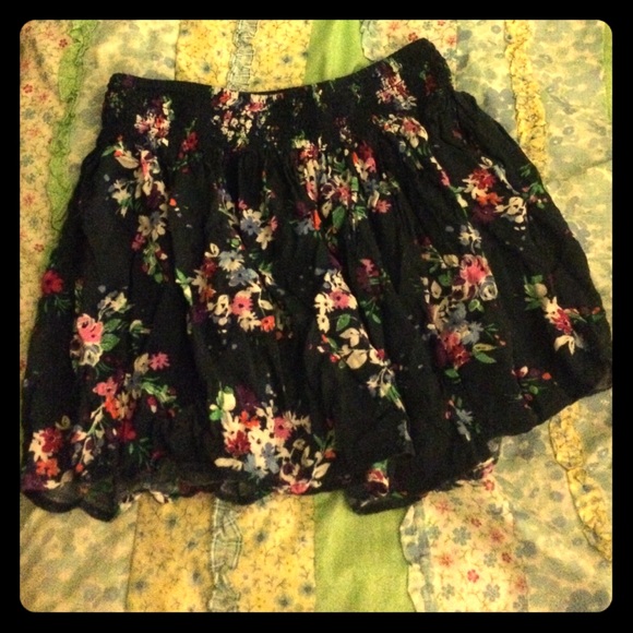 Express Floral Skirt with pockets