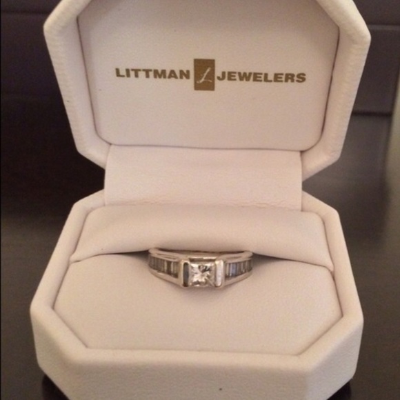 1.53CTW White gold princess cut w/ baguette 6-1/4