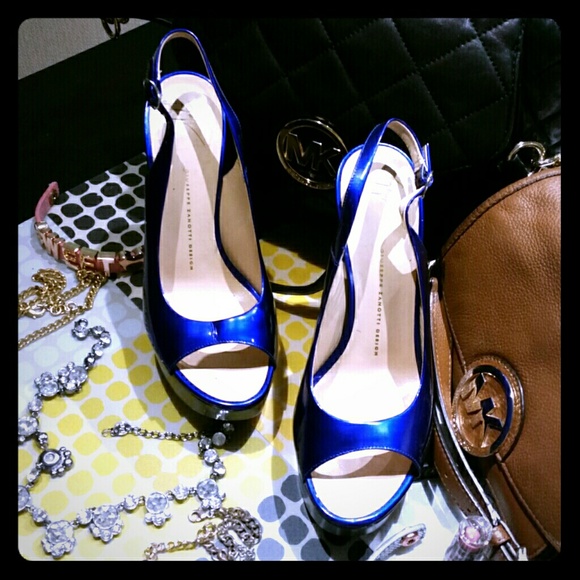 Giuseppe Zanotti Design - Electric blue