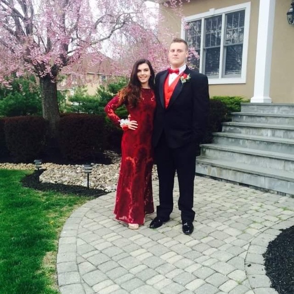 πΉβ€οΈ For Love & Lemons red lace gownππ½β€οΈ - Picture 3 of 5