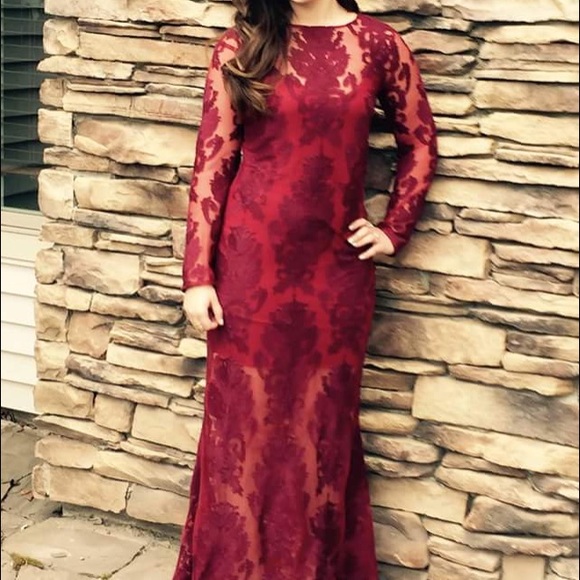 πΉβ€οΈ For Love & Lemons red lace gownππ½β€οΈ - Picture 4 of 5