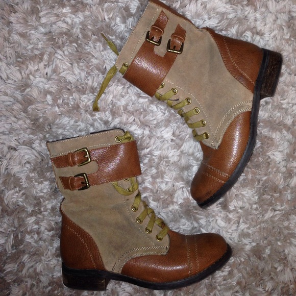 Combat boots