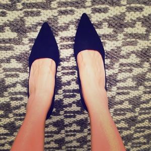 Super pointy pumps