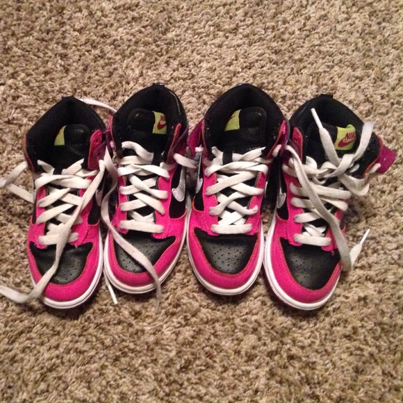 Air forces plaid pink black . High tops 11c