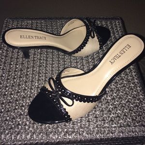 NEVER WORN Ellen Tracy slip on kitten heels.
