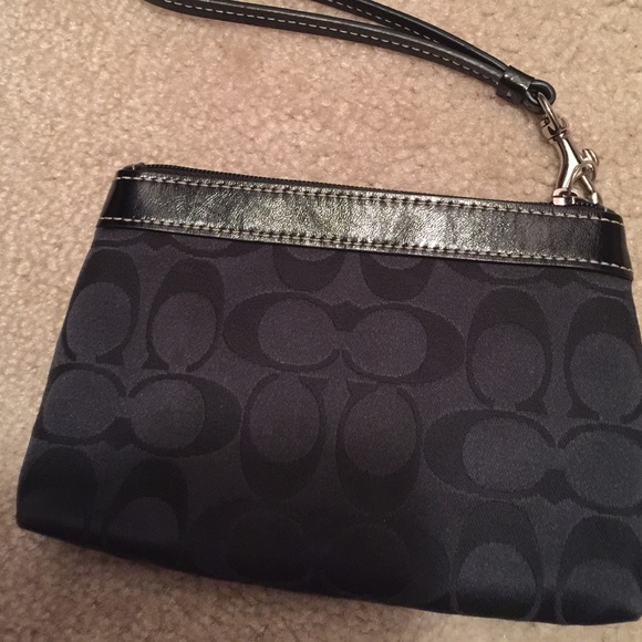 Wristlet - Picture 3 of 3