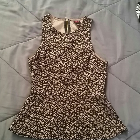 Peplum top - Picture 1 of 3