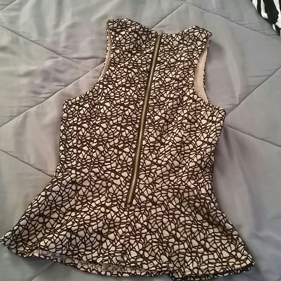 Peplum top - Picture 2 of 3