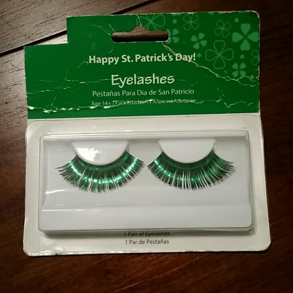 Eye lashes