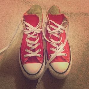 Red High Top Converse chucks