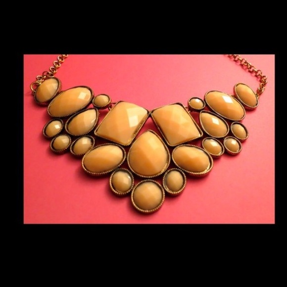 Statement necklace!