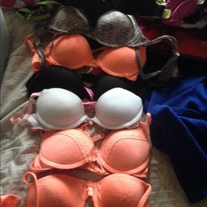 7 bras