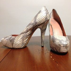 Vince Camuto platform pumps
