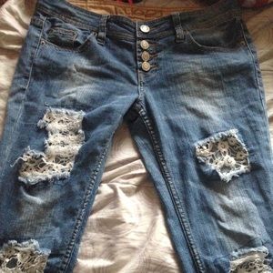 Cute crotchet ripped jeans ! 💕