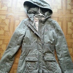Thick light olive winter coat, Hollister