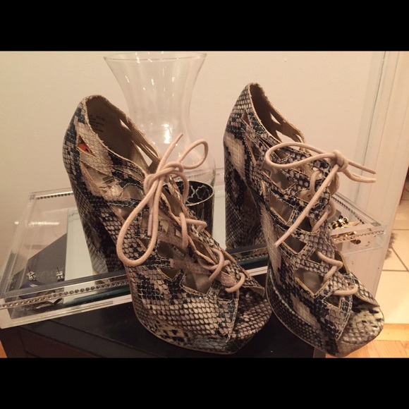 Thick Heel Sandal