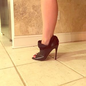 Kurt Geiger Dahlia Black Heel