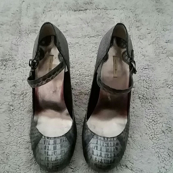 Max studio Shoes - Size 7