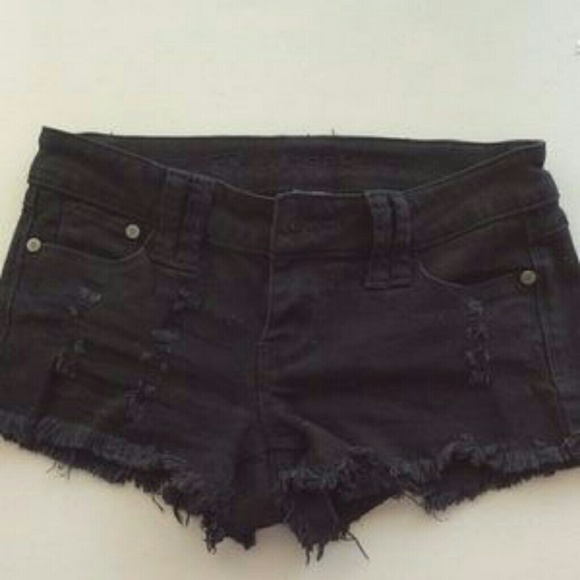 Black Frayed Hem Shorts - Picture 2 of 4
